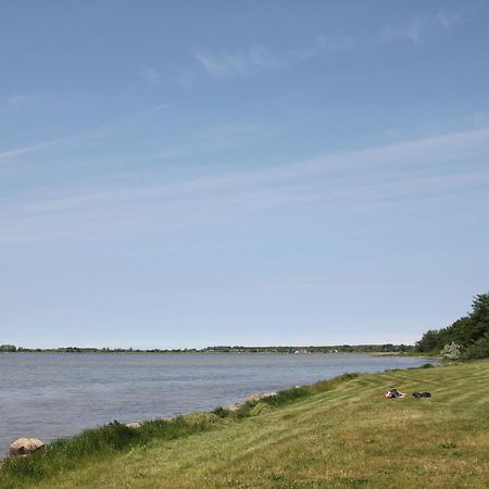 Hafennahe Ferienwohnung Mit Balkon Und Meerblick - Hafenhaeuser Wiek Wohnung 13 Wiek auf Rügen Zewnętrze zdjęcie