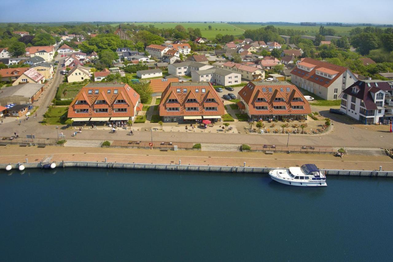 Hafennahe Ferienwohnung Mit Balkon Und Meerblick - Hafenhaeuser Wiek Wohnung 13 Wiek auf Rügen Zewnętrze zdjęcie
